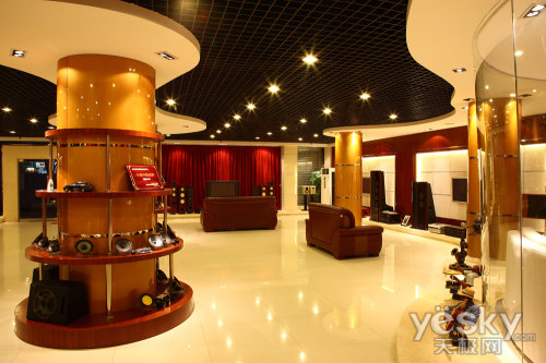 耀世尊享 惠威珠海旗舰店——开创音频艺术新纪元，聆听每一处小饰物的匠心独运